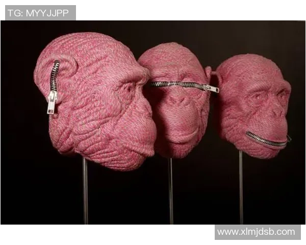 街头艺术家用创意画笔描绘足球明星头像展现运动激情与艺术魅力 街头艺术家用创意画笔描绘足球明星头像展现运动激情与艺术魅力